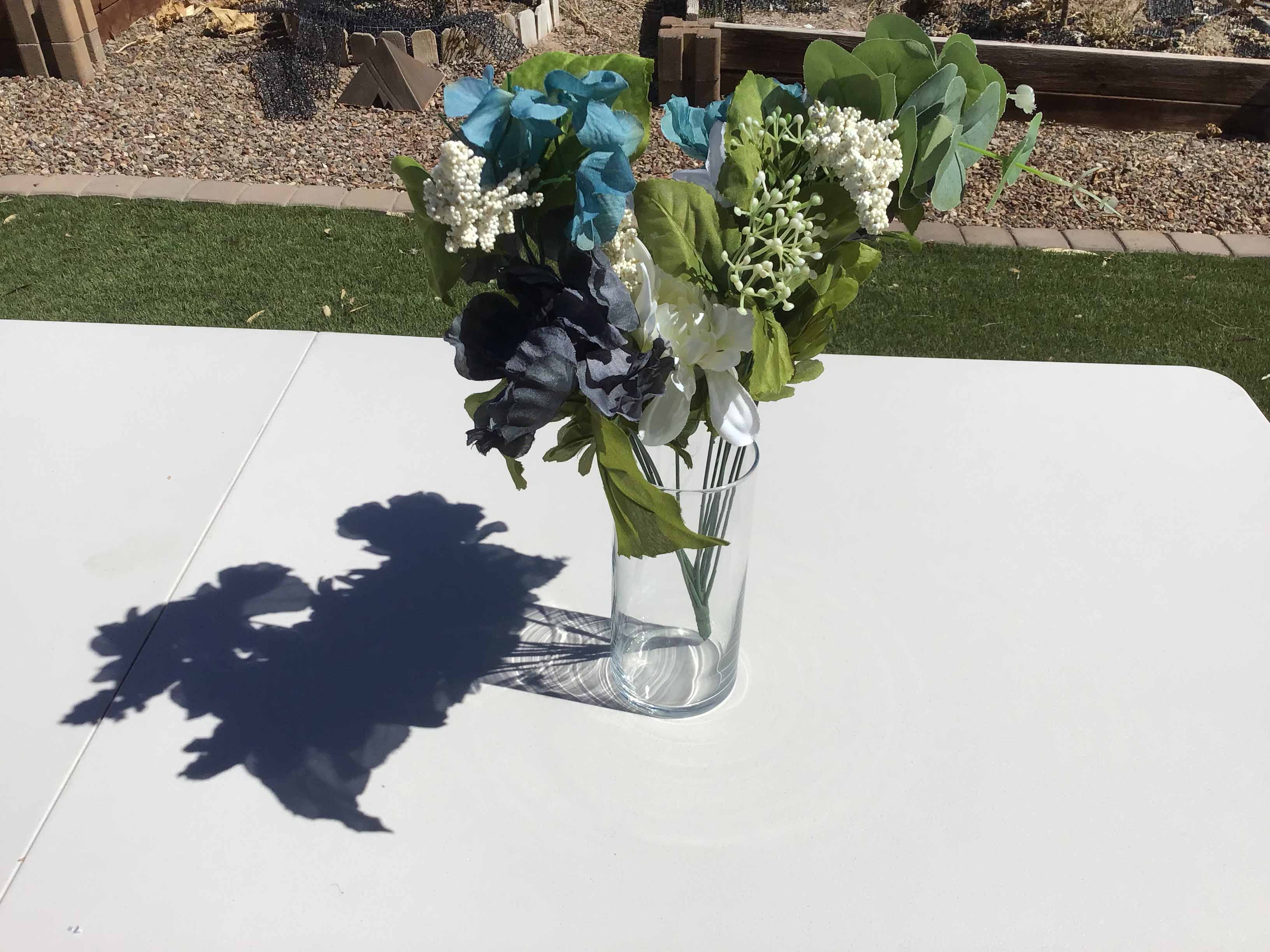 cylindrical glass vase - 7.25 x 3.25