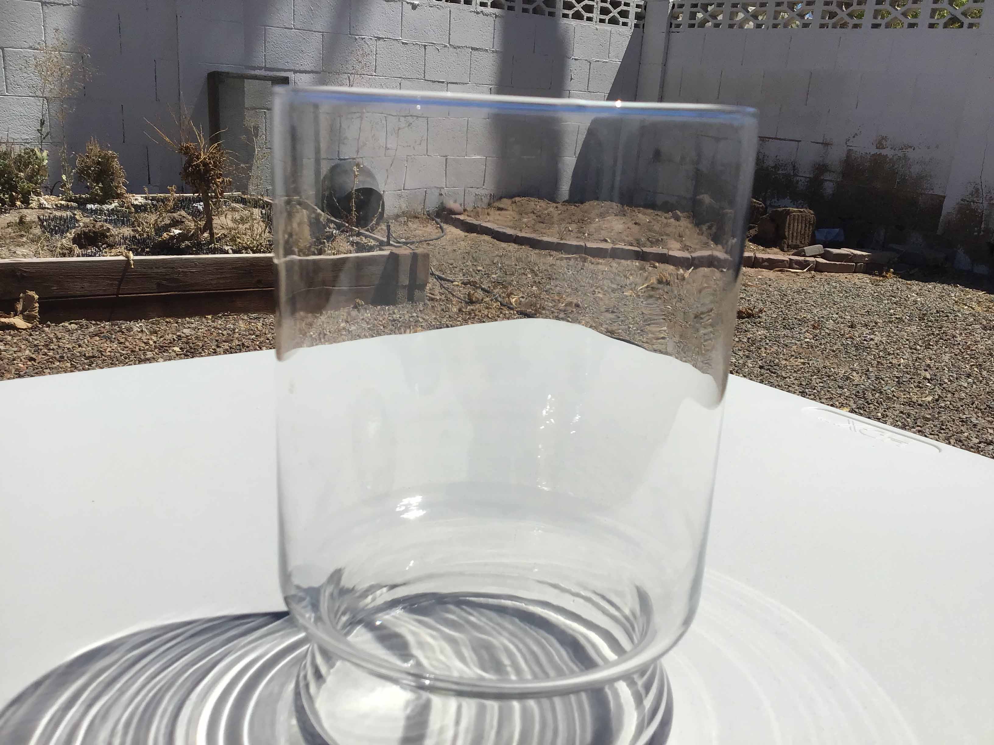 cylindrical glass vase - 8 x 5