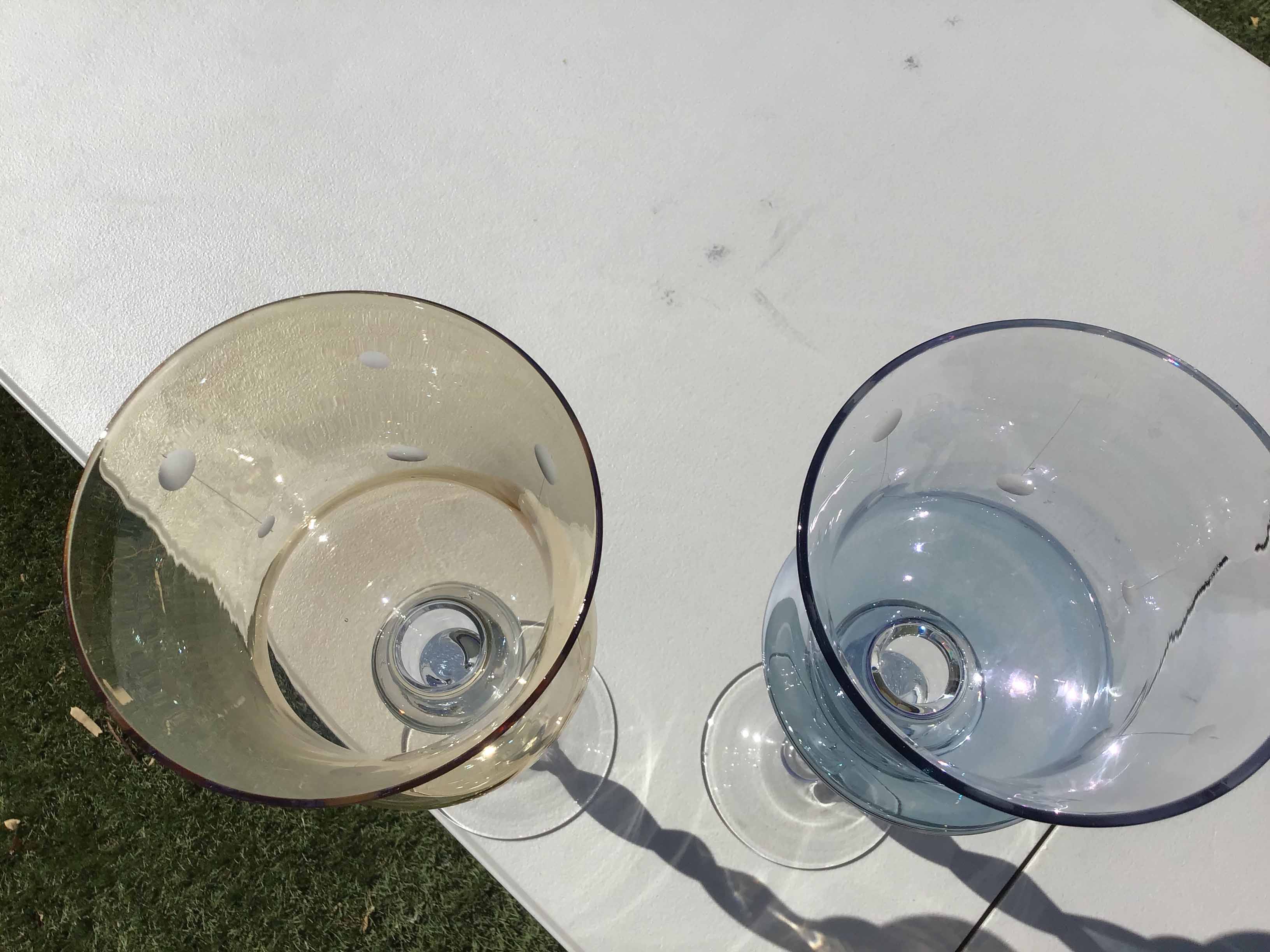 twisted stem glass vase / candle holder (16 x 5)