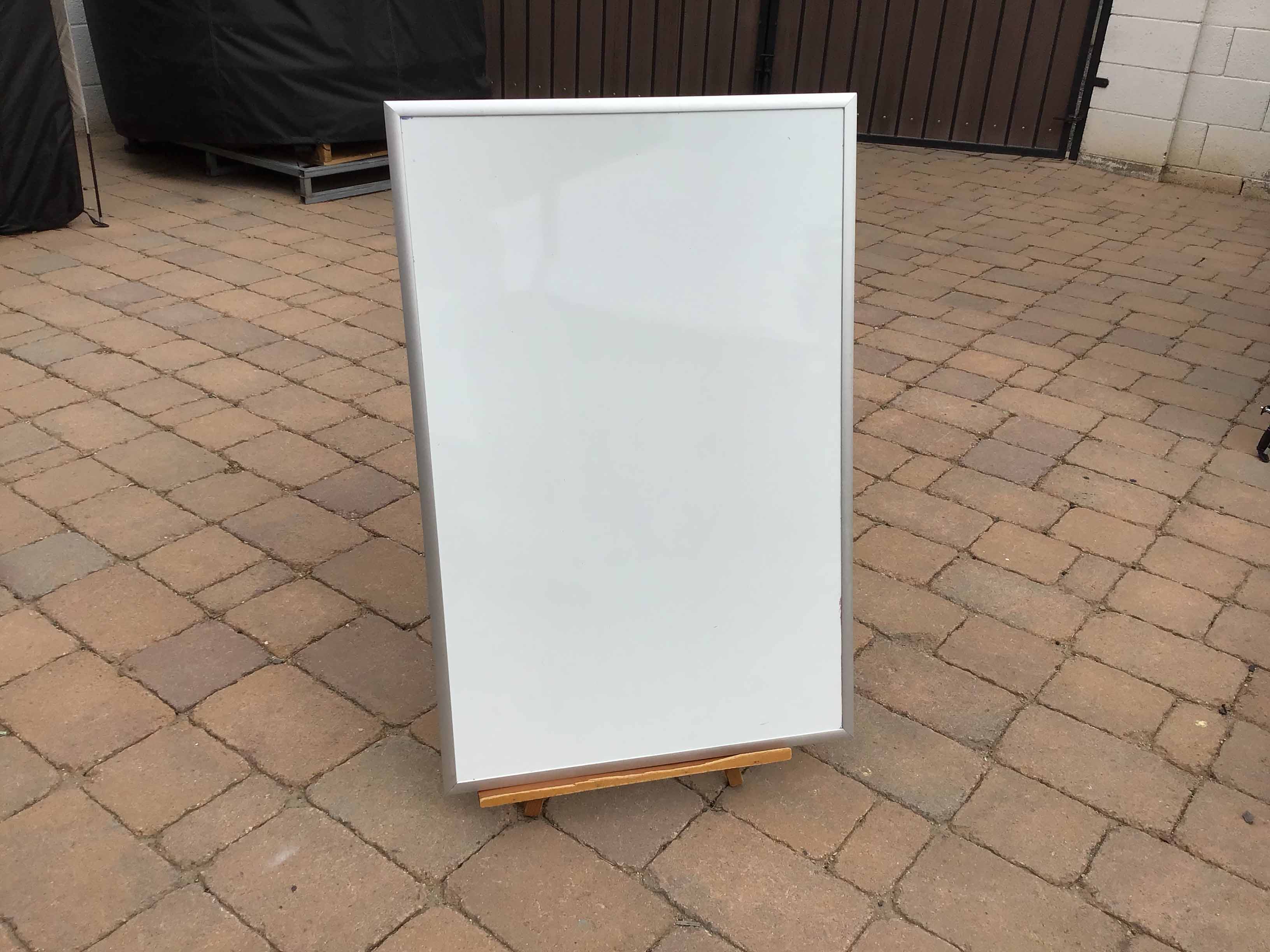table top easel (wood) - 18