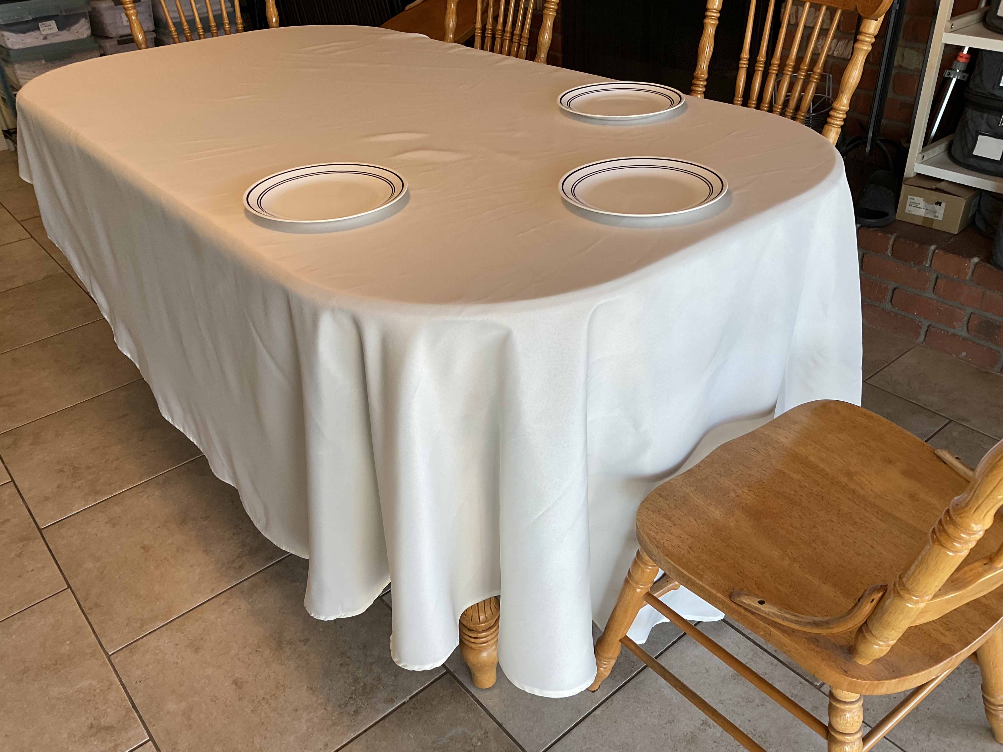 round tablecloths (ivory) - 120