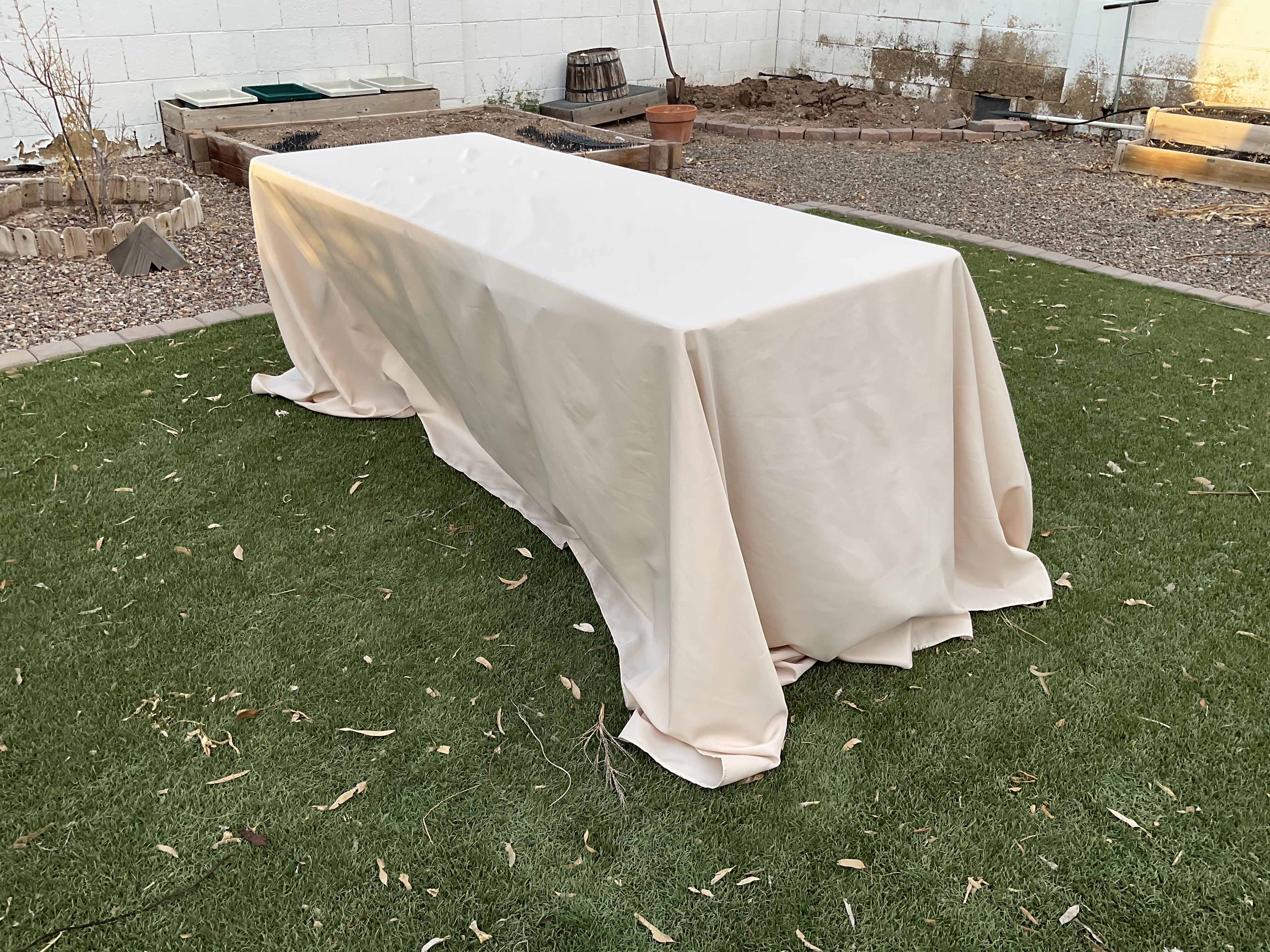 rectangle tablecloths (beige) - 90 x 132