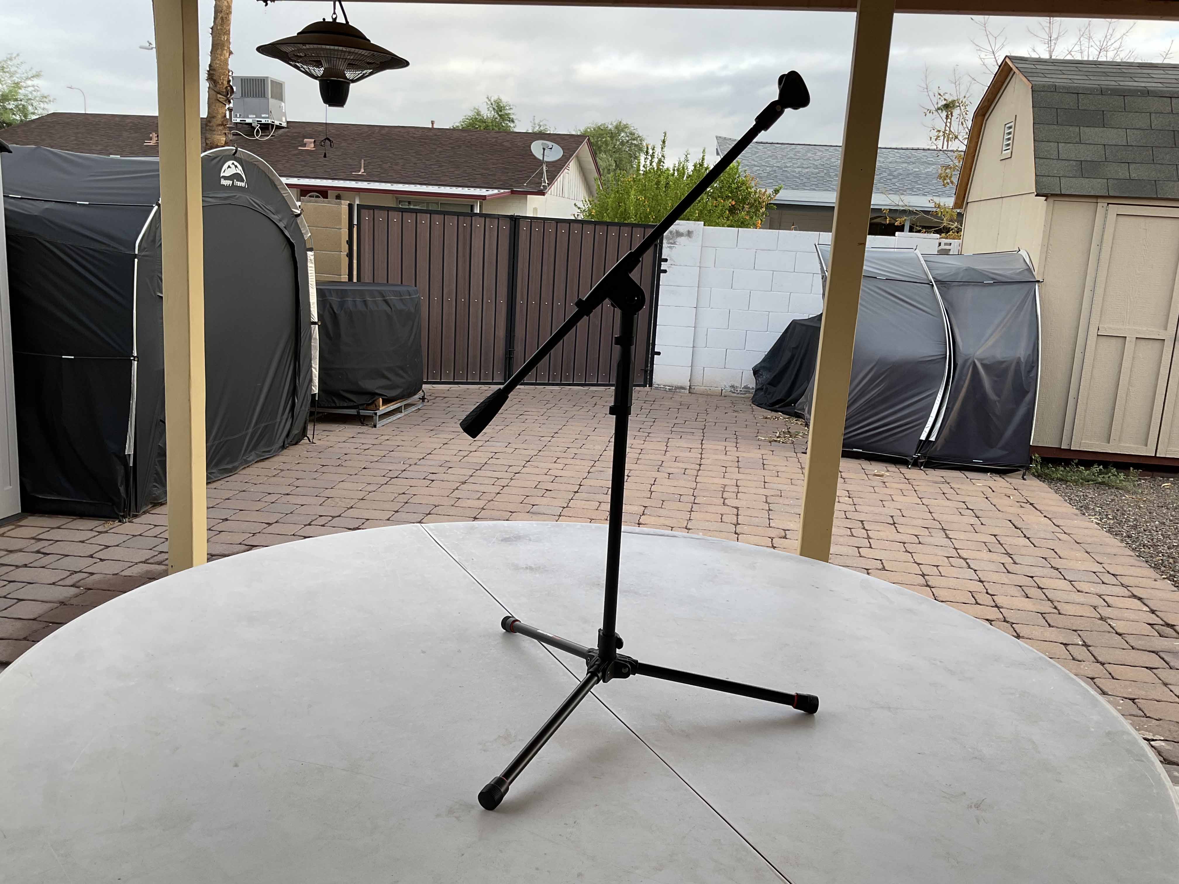 tripod microphone stand