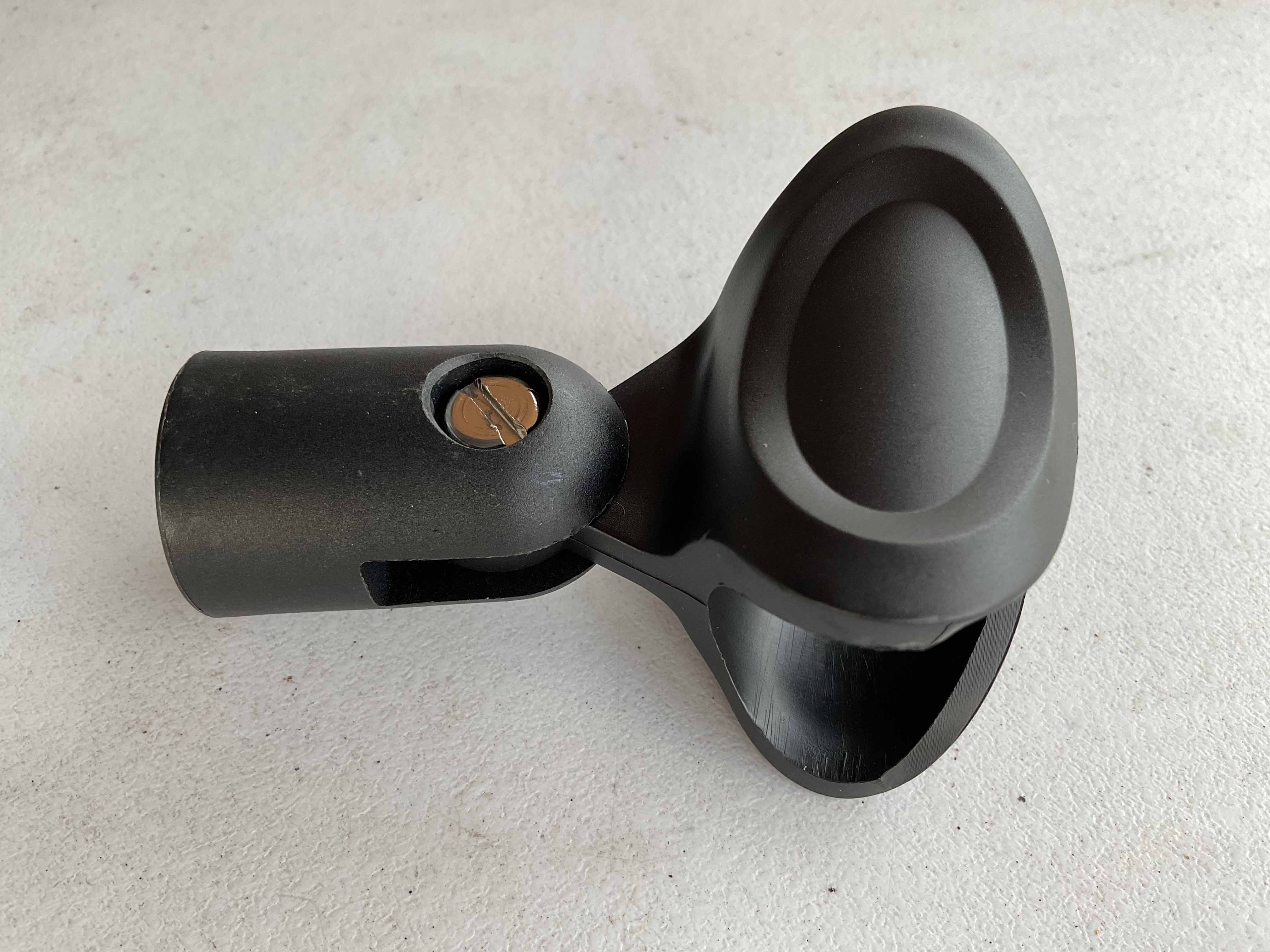 tripod microphone stand