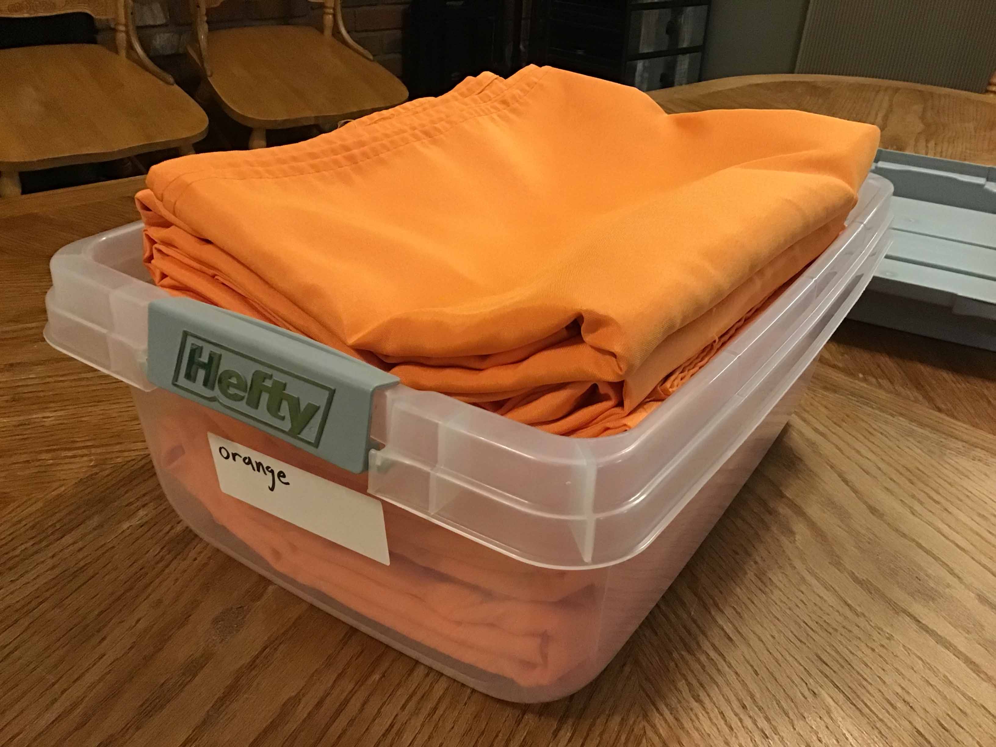 rectangle tablecloths (orange) - 60 x 102