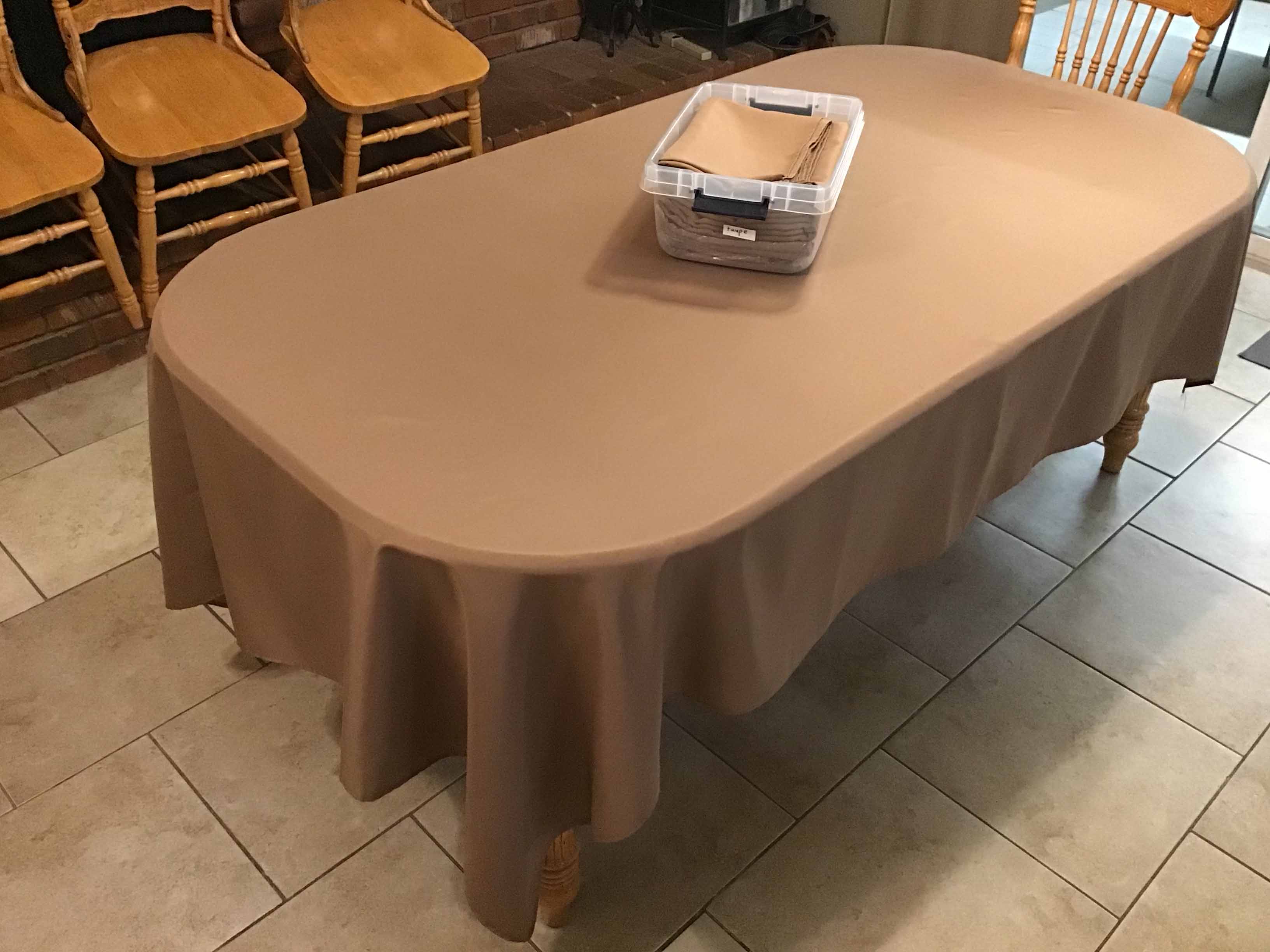 rectangle tablecloths (taupe) - 60 x 102