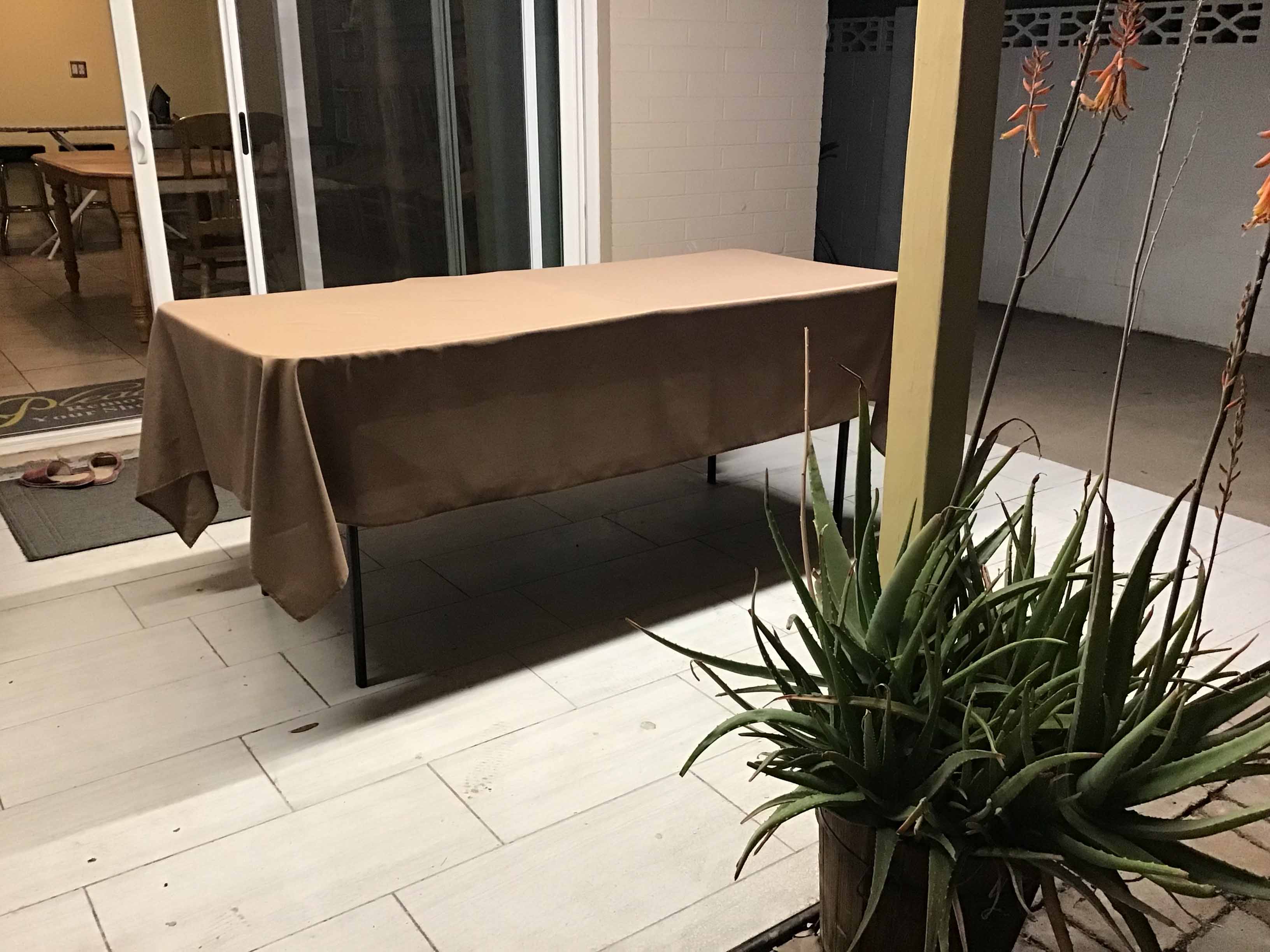 rectangle tablecloths (taupe) - 60 x 102