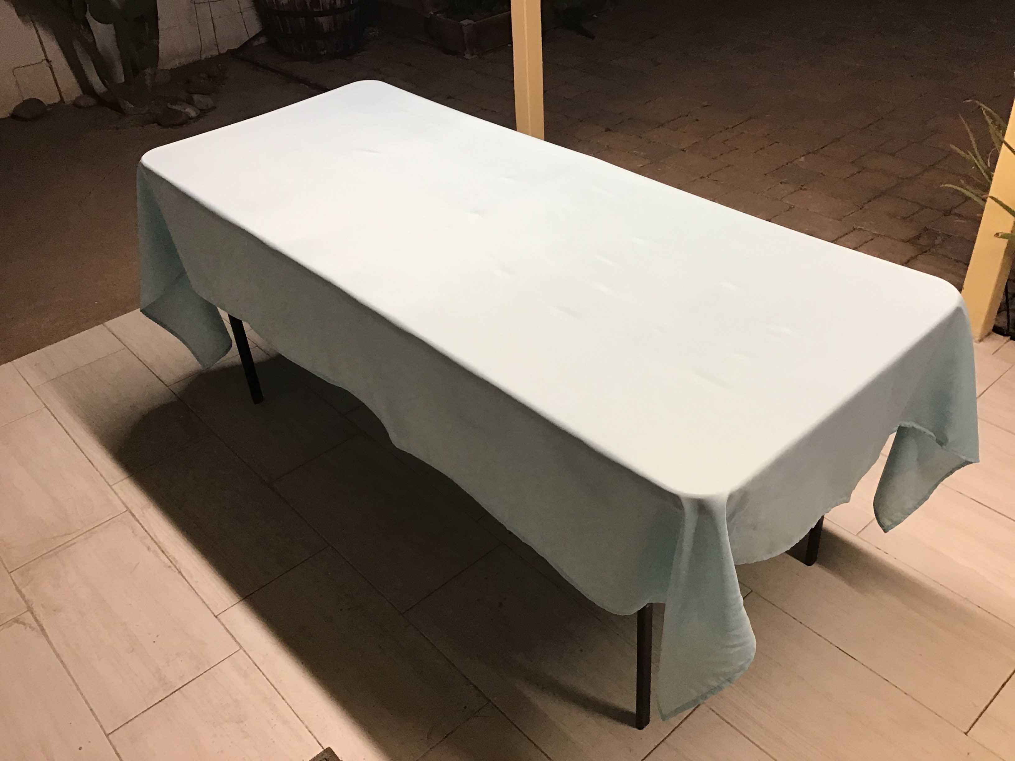 rectangle tablecloths (light blue) - 60 x 102