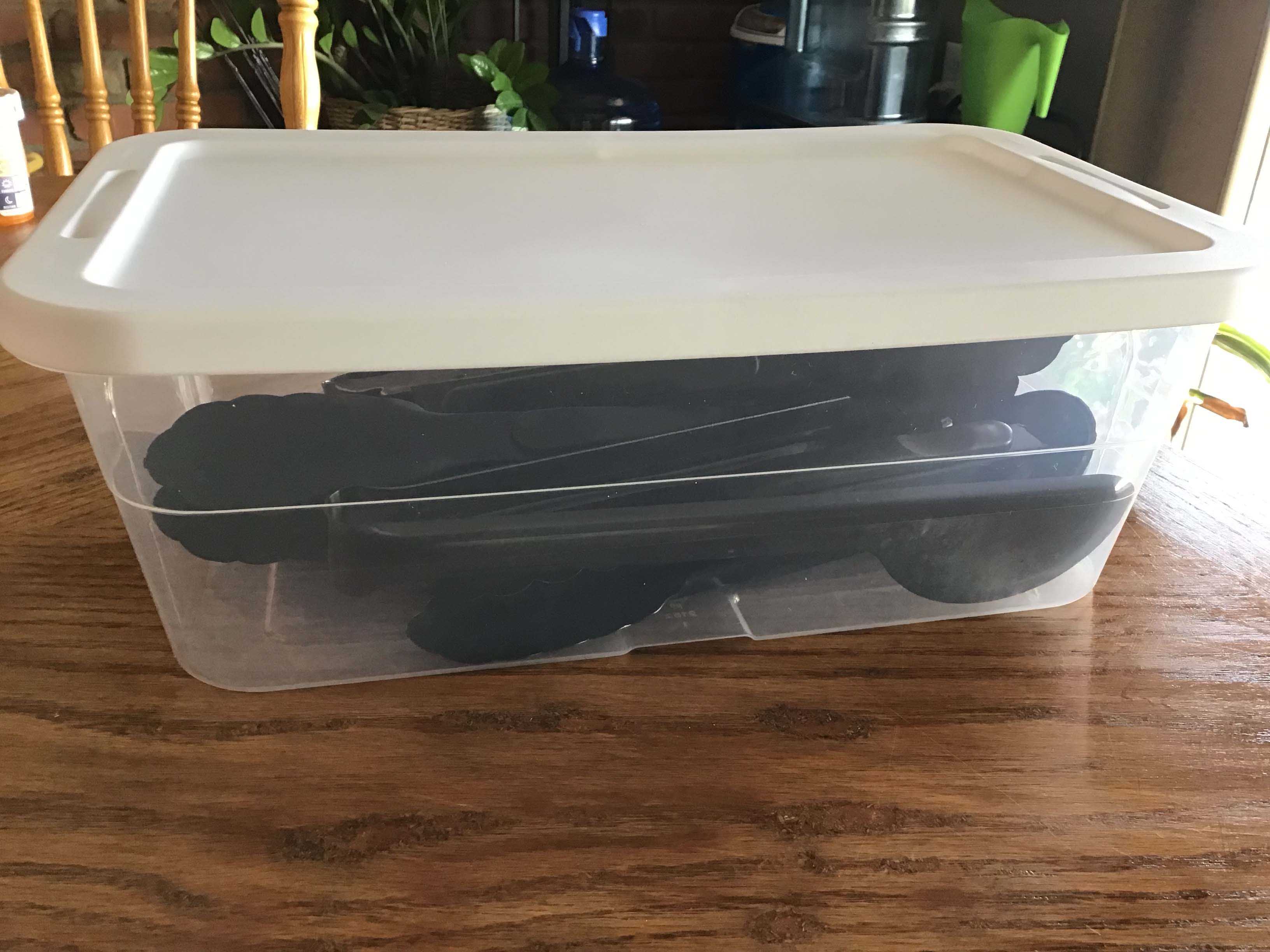 19-piece matched serving utensils set (black)