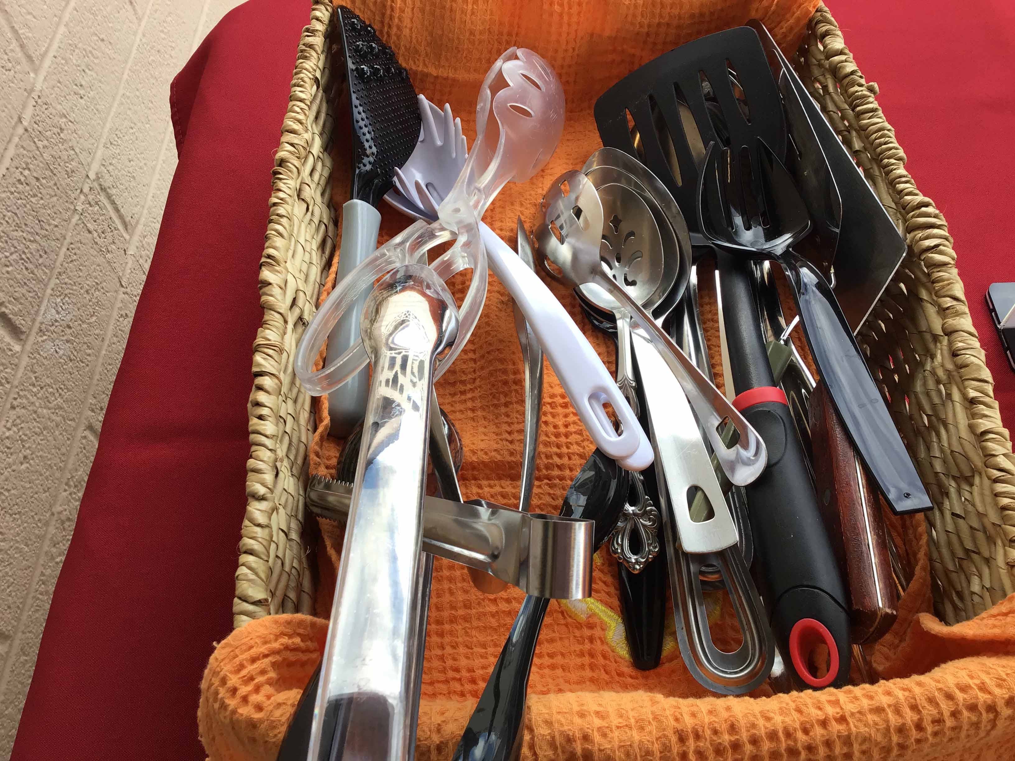 serving utensils tote