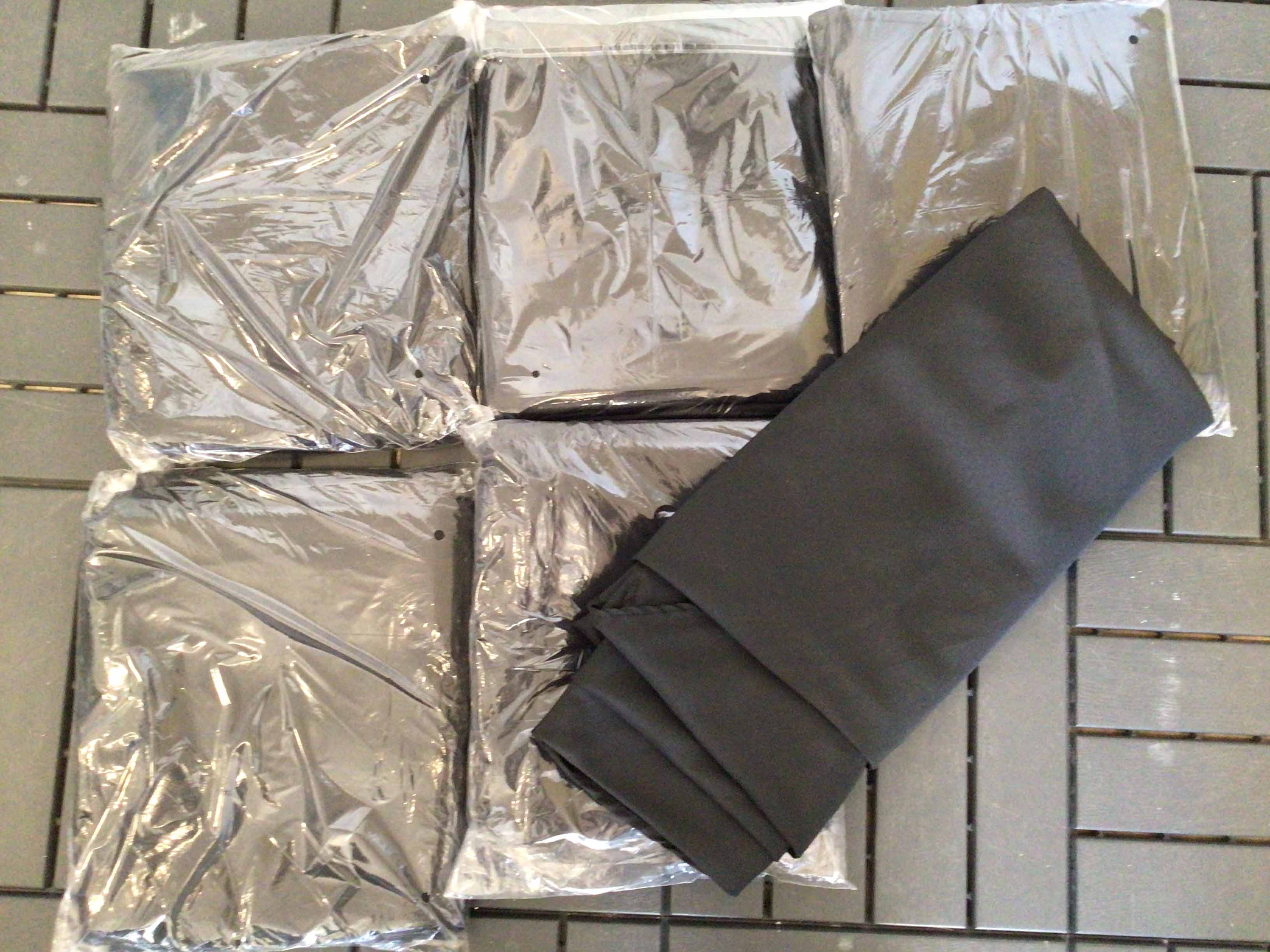 round tablecloths (black) - 108