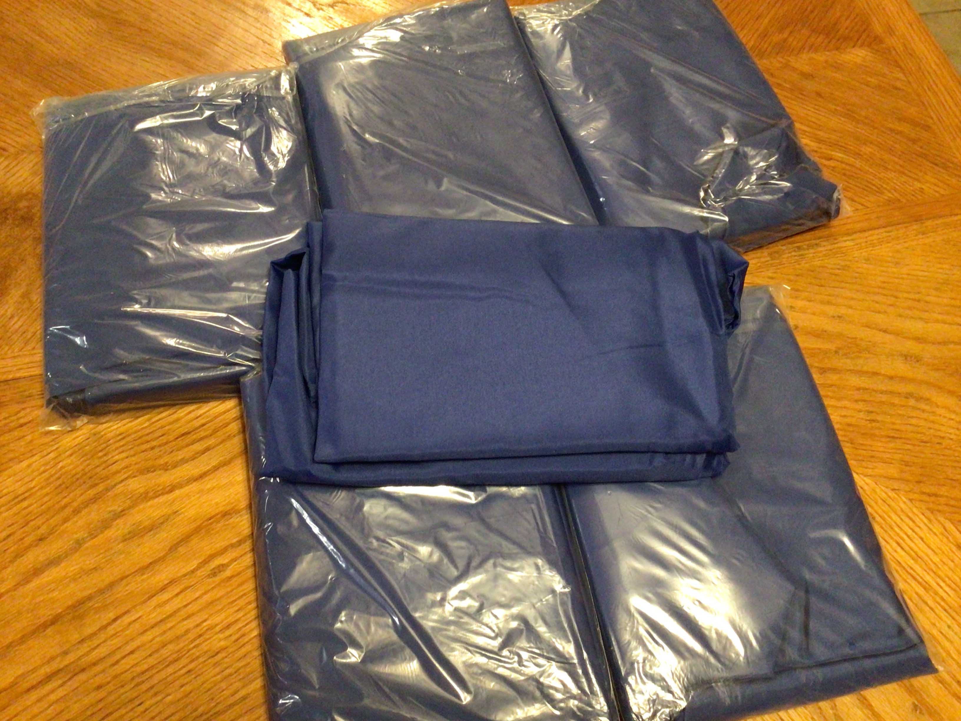 round tablecloths (royal blue) - 108