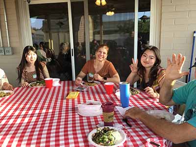 round tablecloths (white/red buffalo plaid checkered gingham) - 108