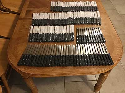 steak knives (Libbey stainless steel w/black bakelite handle)