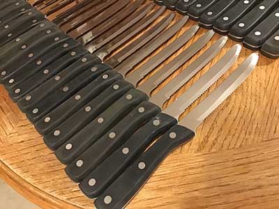 steak knives (Libbey stainless steel w/black bakelite handle)