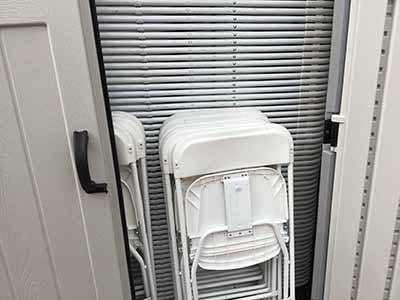 folding chairs (resin w/steel frame, white)