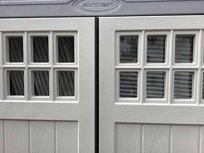 folding chairs (resin w/steel frame, white)