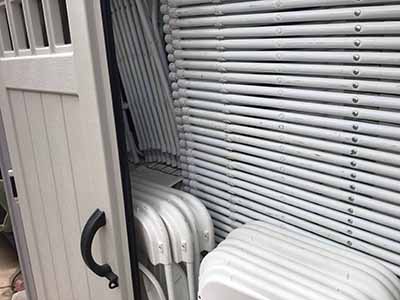 folding chairs (resin w/steel frame, white)