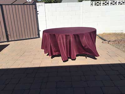 round tablecloths (burgundy) - 108