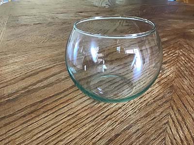 glass fish bowl vase (3.3 x 2.8 x 3.5)