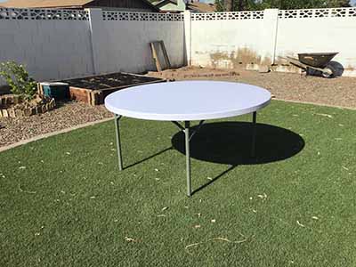 5 foot round tables