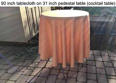 round tablecloths (peach) - 90