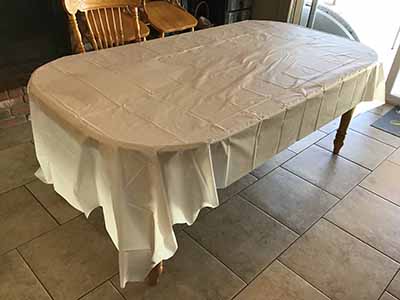 rectangle tablecloth (white, plastic, disposable) - 54 x 108
