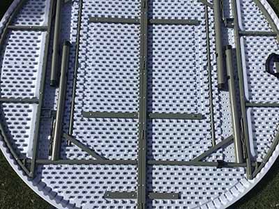 6 foot round tables (bifold)