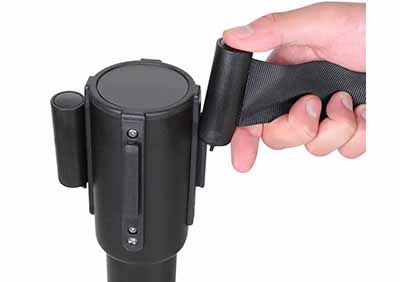 stanchion with 6.5 foot retractable belt