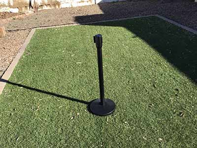 stanchion with 6.5 foot retractable belt