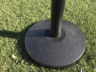 stanchion with 6.5 foot retractable belt