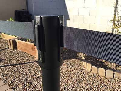 stanchion with 6.5 foot retractable belt