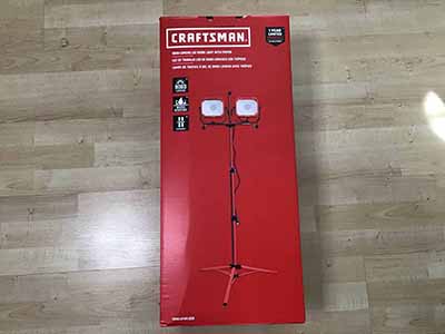 9000 lumens LED work light with tripod (Craftsman)