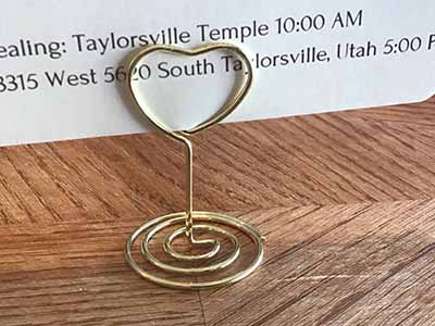 table top card/sign holders (heart-shaped, gold metal)