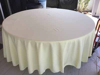 round tablecloths (butter) - 120