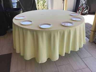 round tablecloths (butter) - 120
