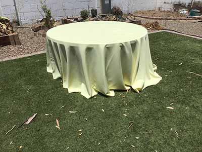 round tablecloths (butter) - 120