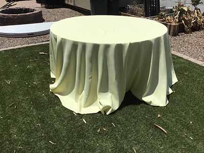 round tablecloths (butter) - 120