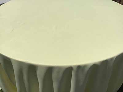 round tablecloths (butter) - 120