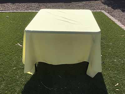 square tablecloths (butter) - 72