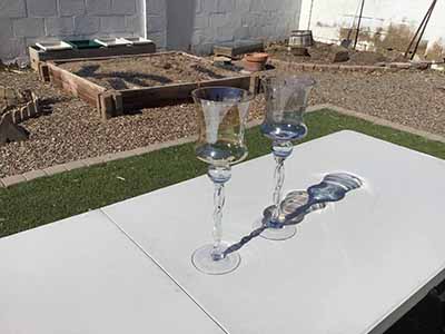 twisted stem glass vase / candle holder (16 x 5)