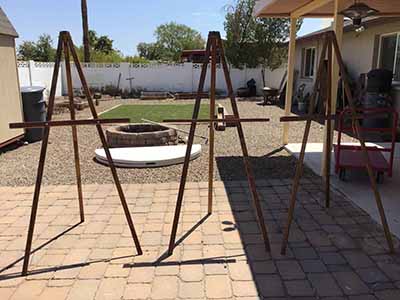 easel (wood) - 70