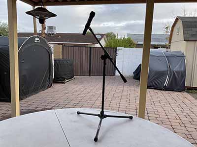 tripod microphone stand