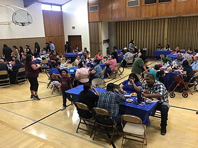 round tablecloths (royal blue) - 108
