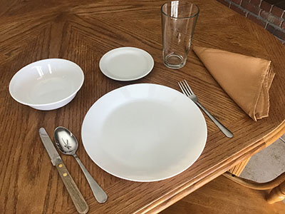 steak knives (rounded tip)